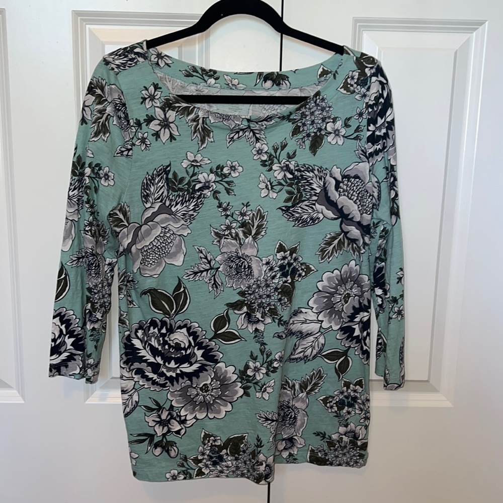 Green floral top